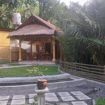 Pondok Sapta Sallaca Selat Exterior foto