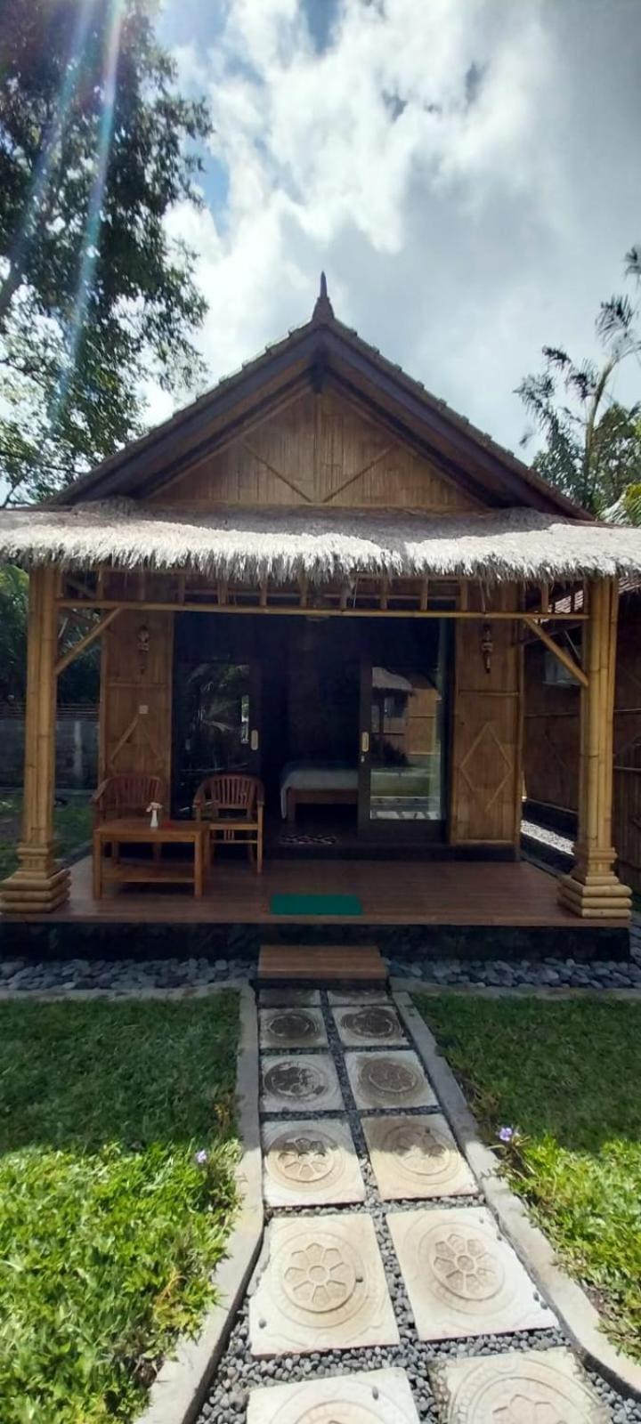 Pondok Sapta Sallaca Selat Exterior foto