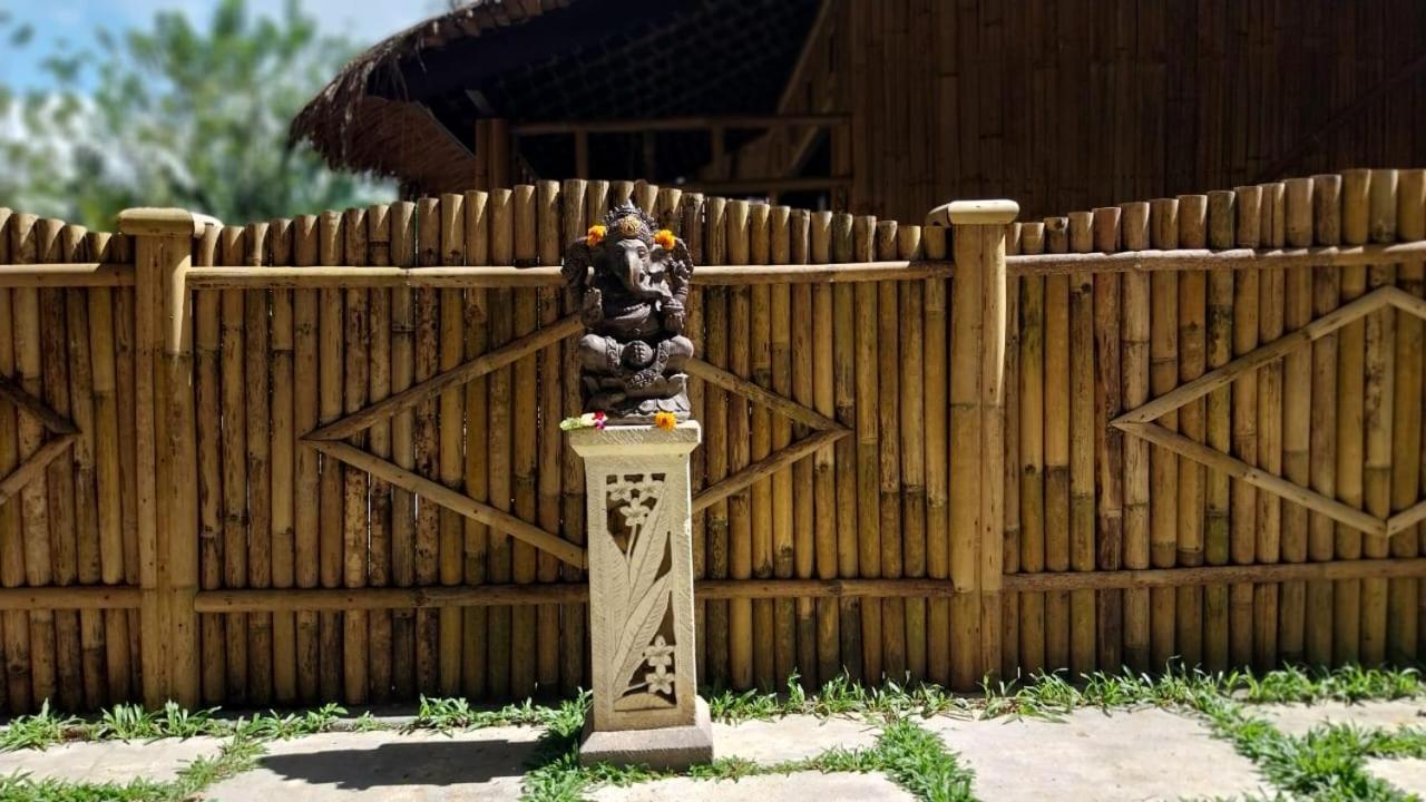 Pondok Sapta Sallaca Selat Exterior foto