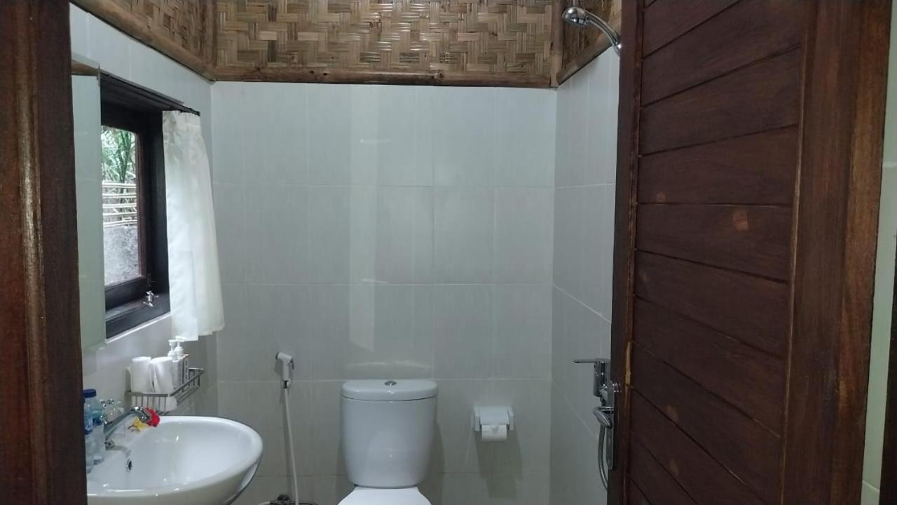 Pondok Sapta Sallaca Selat Exterior foto